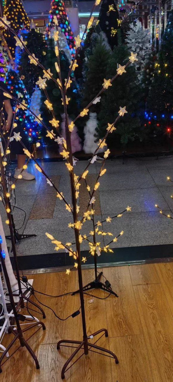شجرة إضاءة ديكورية بإضاءة LED على شكل نجوم