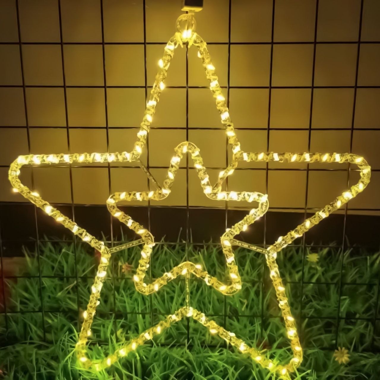 نجمة مضيئة LED ديكور بتصميم نجمة داخل نجمة